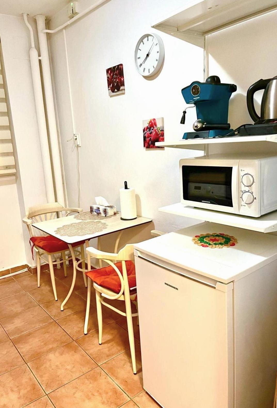 Cozy And Clean Apartment, Near National Arena Bukarest Eksteriør billede